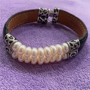 Elegant Pearl and Silver Bracelet